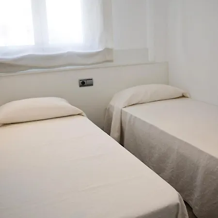 At161 Vistas A La Playa, Piscina Y Equipamiento Completo アパート トラダンバーラ